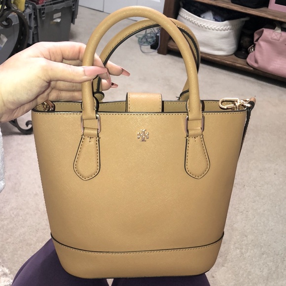 Tory Burch Bucket Bag Crossbody - Picture 9 of 9